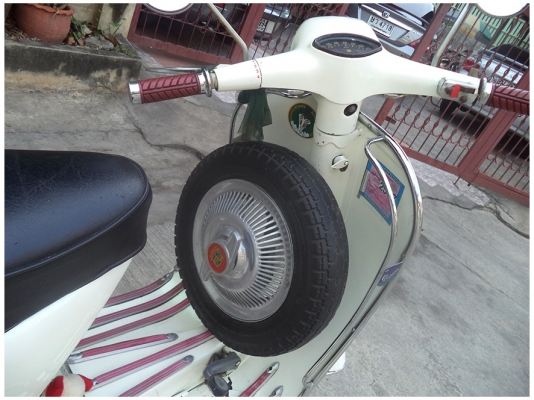 Vespa Sprint 150cc หัวเหลี่ยมแท้ๆ จดปี2516