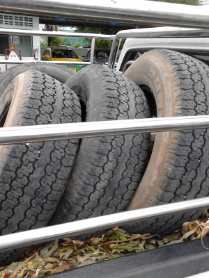 245/70R16 BRIDGE STONE DUELER H/T 840 มีชุด 4 เส้น พึ่งถอดจากแม๊ก  โทร.081-427-3941