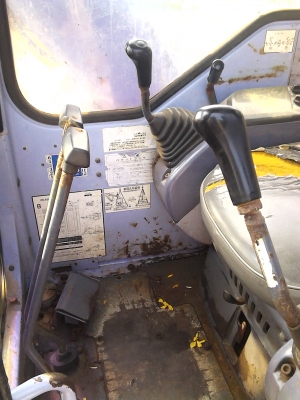 รถแบคโฮ Pc75 UU-3 รถแบคโฮ Pc75 UU-3