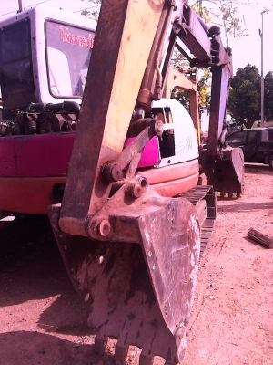 รถแบคโฮ pc60-3 รถแบคโฮ pc60-3