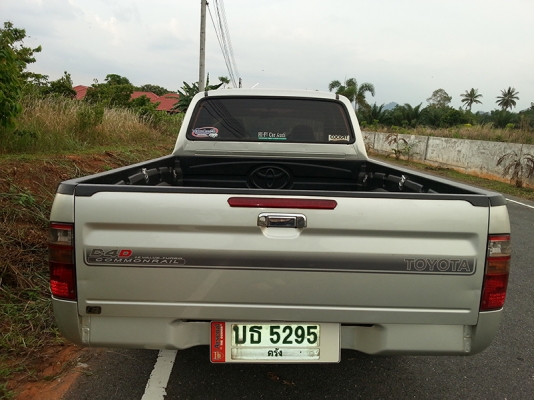 TOYOTA - HILUX TIGER D4D EXTRACAB 2004
