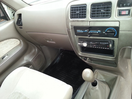 TOYOTA - HILUX TIGER D4D EXTRACAB 2004