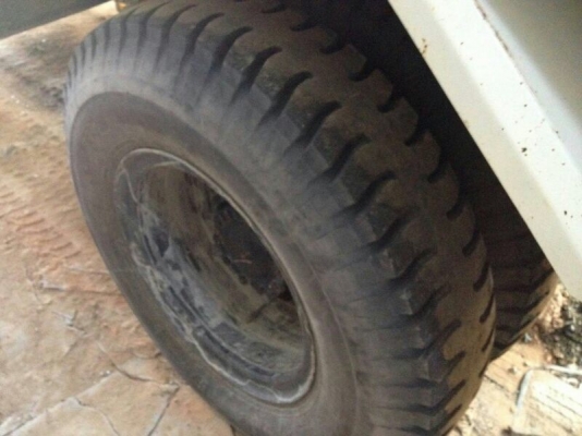 รถอีซูซุ 6 ล้อดั้ม 240 แรงม้า. ปี 56  ( รถวิ่ง 6,xxx กม. )  , ( มีขาย 2 คัน. )  สนใจติดต่อ 081 - 6079515