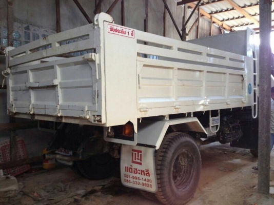 รถอีซูซุ 6 ล้อดั้ม 240 แรงม้า. ปี 56  ( รถวิ่ง 6,xxx กม. )  , ( มีขาย 2 คัน. )  สนใจติดต่อ 081 - 6079515