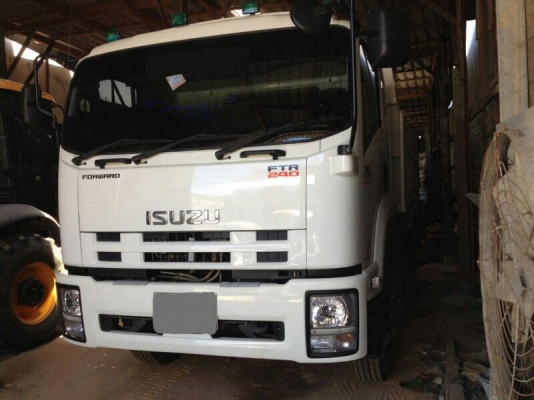 รถอีซูซุ 6 ล้อดั้ม 240 แรงม้า. ปี 56  ( รถวิ่ง 6,xxx กม. )  , ( มีขาย 2 คัน. )  สนใจติดต่อ 081 - 6079515