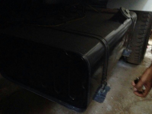 รถอีซูซุ 6 ล้อดั้ม 240 แรงม้า. ปี 56  ( รถวิ่ง 6,xxx กม. )  , ( มีขาย 2 คัน. )  สนใจติดต่อ 081 - 6079515