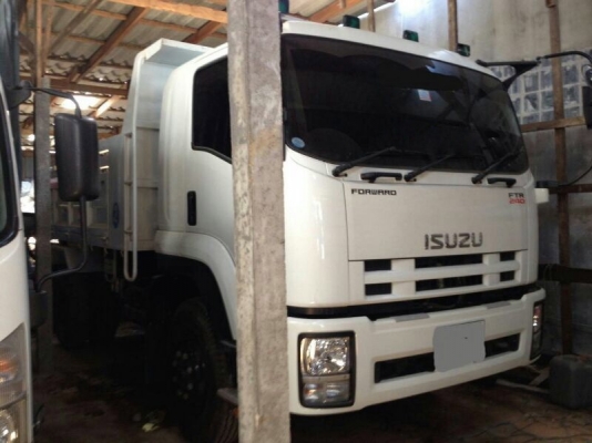 รถอีซูซุ 6 ล้อดั้ม 240 แรงม้า. ปี 56  ( รถวิ่ง 6,xxx กม. )  , ( มีขาย 2 คัน. )  สนใจติดต่อ 081 - 6079515