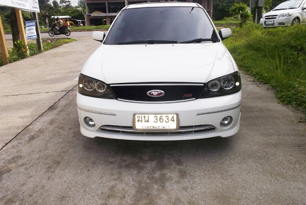 FORD LASER TIERRA VXI 2.0 โฉมปี 2004
