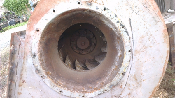 Sell> ขายโบเวอร์ระบายอากาศ มอเตอร์ 3 เฟส 5.5 HP. 2880 rpm. รูเข้า 13" นิ้ว ออก 10x15 นิ้ว พร้อมใช้งานมีหลายตัวครับ