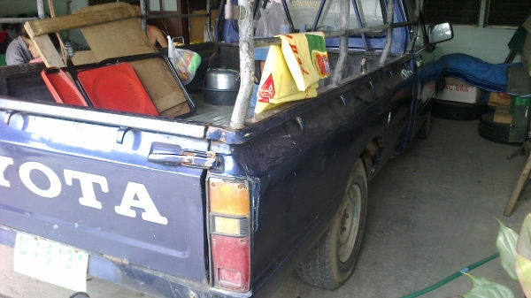 ขายครับ TOYOTA RN20 เครื่อง 1600 เบนซิน หัวเดืยว มีโครงหลังคาพร้อมครับ