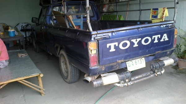 ขายครับ TOYOTA RN20 เครื่อง 1600 เบนซิน หัวเดืยว มีโครงหลังคาพร้อมครับ