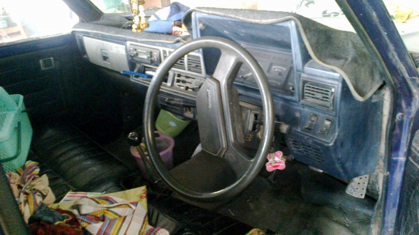 ขายครับ TOYOTA RN20 เครื่อง 1600 เบนซิน หัวเดืยว มีโครงหลังคาพร้อมครับ