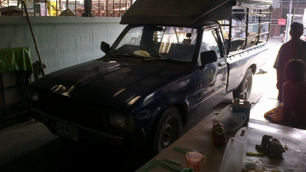 ขายครับ TOYOTA RN20 เครื่อง 1600 เบนซิน หัวเดืยว มีโครงหลังคาพร้อมครับ