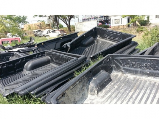 พื้นปูกระบะ หลายรุ่นขายเหมาอันละ 900