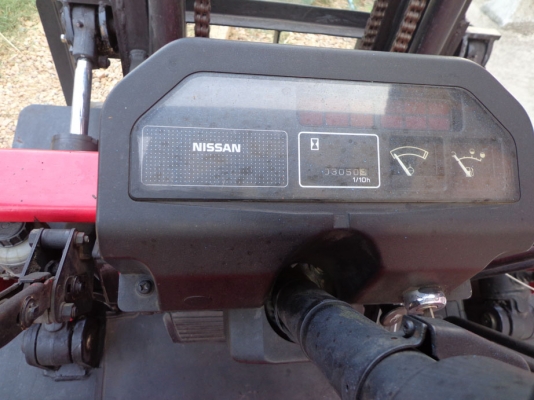 รถยก NISSAN PJ02 เครื่องเบนซิน ติดต่อคุณจิ๊ด โทร. 089-7949488