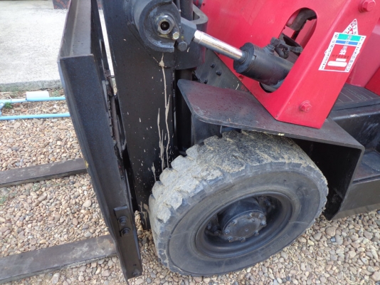 รถยก NISSAN PJ02 เครื่องเบนซิน ติดต่อคุณจิ๊ด โทร. 089-7949488