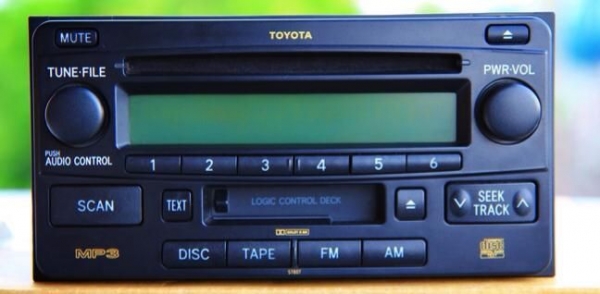 ขายวิทยุเดิม เเท้TOYOTA Fortuner เล่นCD 6แผ่น สภาพใหม่