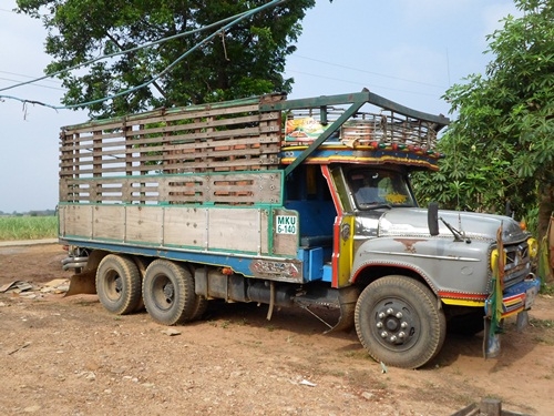 ขายรถสิบล้อหัวยาวเครื่อง6BGดีมากคานหน้าใหญ่เบลคชิพฟีช่วงล่าง200เพลาเดียวพวงมาลัยเพลาเวอร์หลังถนนวิ่งดีมาก