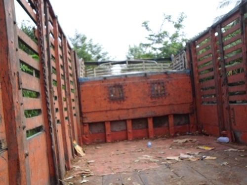 ขายรถสิบล้อหัวยาวเครื่อง6BGดีมากคานหน้าใหญ่เบลคชิพฟีช่วงล่าง200เพลาเดียวพวงมาลัยเพลาเวอร์หลังถนนวิ่งดีมาก