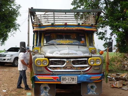 ขายรถสิบล้อหัวยาวเครื่อง6BGดีมากคานหน้าใหญ่เบลคชิพฟีช่วงล่าง200เพลาเดียวพวงมาลัยเพลาเวอร์หลังถนนวิ่งดีมาก