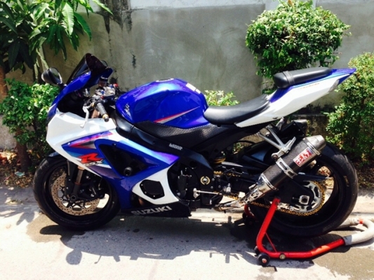 ขาย suzuki gsxr1000 k7 ปี2007 สรรพาสมิตร ท่อ yoshimura ราคาต่อลองได้ครับ