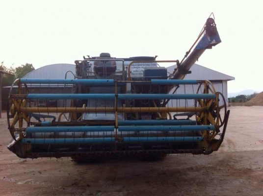 ขายรถเกี่ยวข้าวเกษตรพัฒนา จ้าวช้างไวไฟ ด่วนครับ