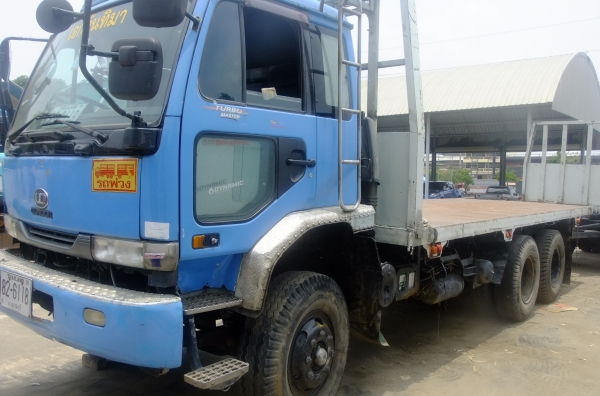 ขายสิบล้อพื้นเรียบ 2 เพลา 320 แรง เอกสานพร้อมโอน  ด่วน