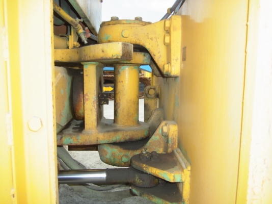 รถบดถนนสามล้อเหล็ก SAKAI รุ่น R2H