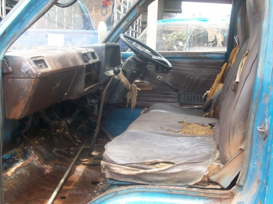 รถบรรทุกพร้อมใช้งาน    85  แรงม้า