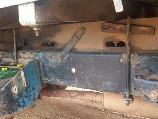 รถบรรทุกพร้อมใช้งาน    85  แรงม้า