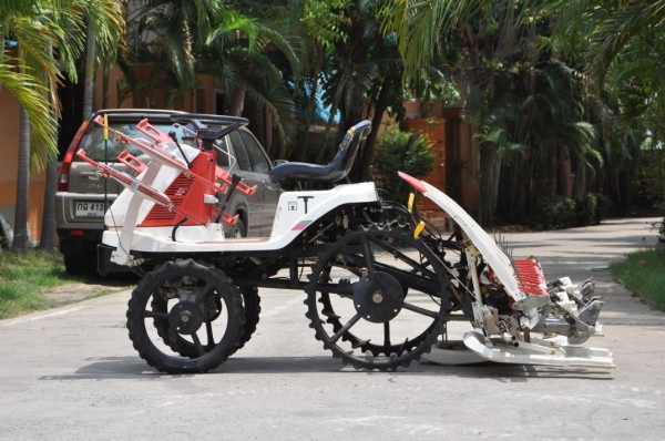 ขายรถดำนา YANMAR pe-4 สภาพสวยเดิมจากญี่ปุ่นยังไม่เคยใช้ในไทย 38,000 เท่านั้น!!