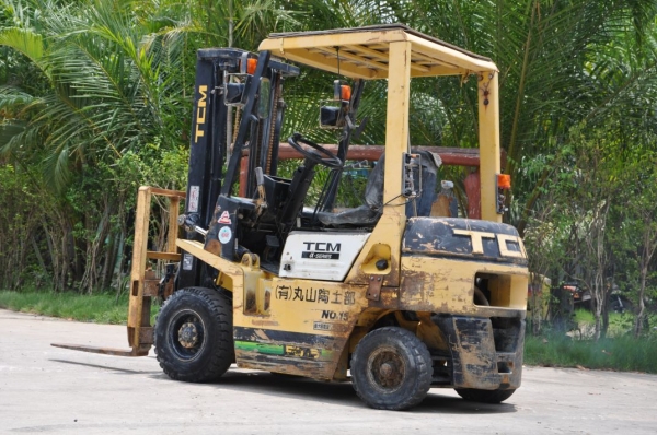 ขายFORKLIFT TCM1.5ตันครึ่ง(ดีเซล)(งาหมุน360องศา) สภาพสวยเดิมจากญี่ปุ่นยังไม่เคยใช้านในไทย 129,000เท่านั้น!!!
