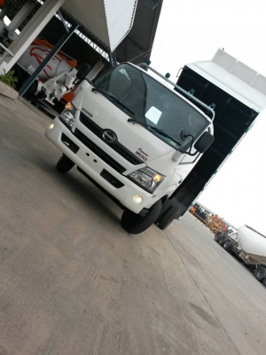 ขายรถบรรทุก6ล้อ  HINO