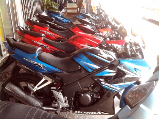 ขออนุญาติขาย HONDA CBR 150 ปี 47-53  สตา์ร์ทมือ โอนให้ฟรีครับ
