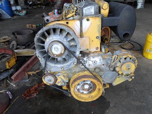 ่มีเครื่องต่่อรถคิบอ้อยจะขายสองตัว ตัวหนื่งเครื่องด๊อย4สูบราคา120000 อีกตัวหนื่งเครื่องด๊อย 3 สูบราคา 95000 ราคานี้คุยได้อีกครับ