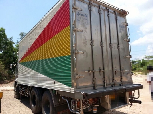 รถอีซูซุ 10 ล้อ ตู้เย็น 230 แรงม้า. ปี 50 สนใจติดต่อ 081 - 6079515 รถอีซูซุ 10 ล้อ ตู้เย็น 230 แรงม้า. ปี 50 สนใจติดต่อ 081 - 6079515