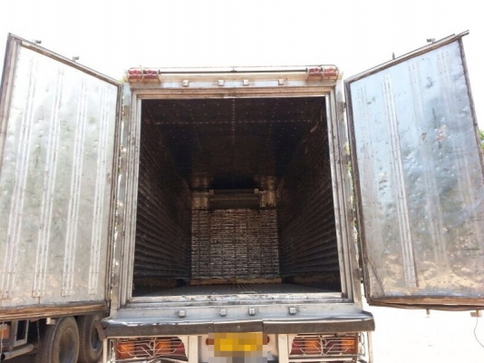 รถอีซูซุ 10 ล้อ ตู้เย็น 230 แรงม้า. ปี 50 สนใจติดต่อ 081 - 6079515 รถอีซูซุ 10 ล้อ ตู้เย็น 230 แรงม้า. ปี 50 สนใจติดต่อ 081 - 6079515