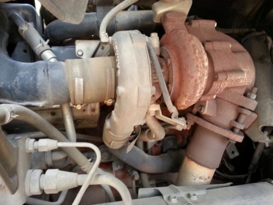 รถอีซูซุ 10 ล้อ ตู้เย็น 230 แรงม้า. ปี 50 สนใจติดต่อ 081 - 6079515 รถอีซูซุ 10 ล้อ ตู้เย็น 230 แรงม้า. ปี 50 สนใจติดต่อ 081 - 6079515