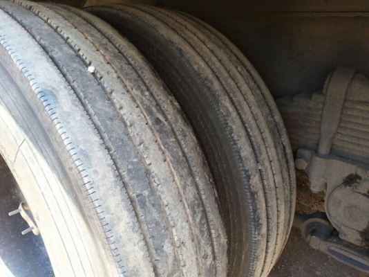 รถอีซูซุ 10 ล้อ ตู้เย็น 230 แรงม้า. ปี 50 สนใจติดต่อ 081 - 6079515 รถอีซูซุ 10 ล้อ ตู้เย็น 230 แรงม้า. ปี 50 สนใจติดต่อ 081 - 6079515