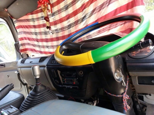 รถอีซูซุ 10 ล้อ ตู้เย็น 230 แรงม้า. ปี 50 สนใจติดต่อ 081 - 6079515 รถอีซูซุ 10 ล้อ ตู้เย็น 230 แรงม้า. ปี 50 สนใจติดต่อ 081 - 6079515