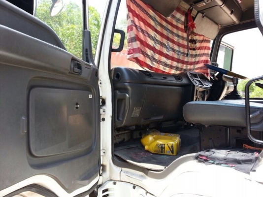 รถอีซูซุ 10 ล้อ ตู้เย็น 230 แรงม้า. ปี 50 สนใจติดต่อ 081 - 6079515 รถอีซูซุ 10 ล้อ ตู้เย็น 230 แรงม้า. ปี 50 สนใจติดต่อ 081 - 6079515