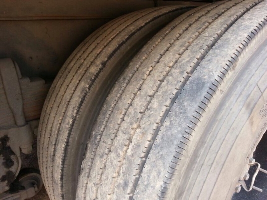 รถอีซูซุ 10 ล้อ ตู้เย็น 230 แรงม้า. ปี 50 สนใจติดต่อ 081 - 6079515 รถอีซูซุ 10 ล้อ ตู้เย็น 230 แรงม้า. ปี 50 สนใจติดต่อ 081 - 6079515