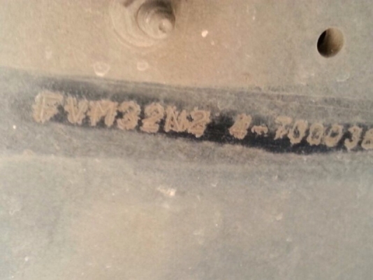 รถอีซูซุ 10 ล้อ ตู้เย็น 230 แรงม้า. ปี 50 สนใจติดต่อ 081 - 6079515 รถอีซูซุ 10 ล้อ ตู้เย็น 230 แรงม้า. ปี 50 สนใจติดต่อ 081 - 6079515