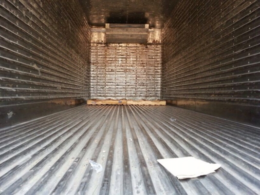 รถอีซูซุ 10 ล้อ ตู้เย็น 230 แรงม้า. ปี 50 สนใจติดต่อ 081 - 6079515 รถอีซูซุ 10 ล้อ ตู้เย็น 230 แรงม้า. ปี 50 สนใจติดต่อ 081 - 6079515