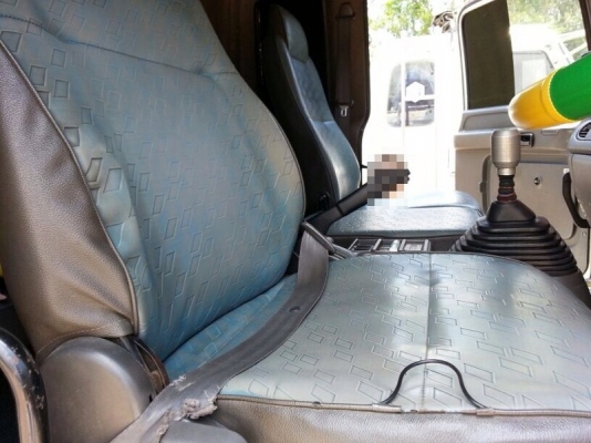 รถอีซูซุ 10 ล้อ ตู้เย็น 230 แรงม้า. ปี 50 สนใจติดต่อ 081 - 6079515 รถอีซูซุ 10 ล้อ ตู้เย็น 230 แรงม้า. ปี 50 สนใจติดต่อ 081 - 6079515