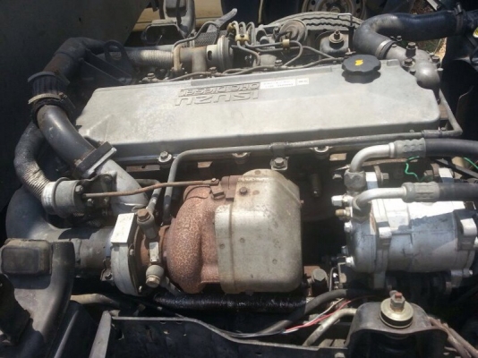 รถอีซูซุ 6 ล้อ ตู้แห้ง  130 แรงม้า. ปี 46  สนใจติดต่อ 081 - 6079515