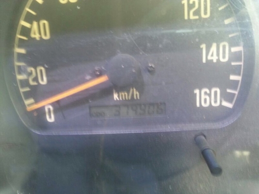 รถอีซูซุ 6 ล้อ ตู้แห้ง  130 แรงม้า. ปี 46  สนใจติดต่อ 081 - 6079515