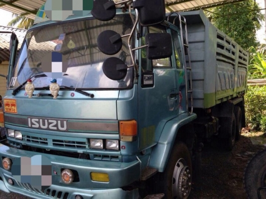 รถอีซูซุ 10 ล้อดั้ม เปลื่ยนเครื่อง 240 แรงม้า  ( หัวขาวตัว สุดท้าย. )   สนใจติดต่อ 081 - 6079515