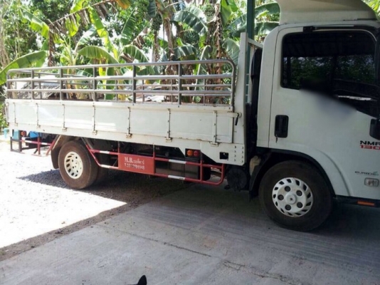 รถอีซูซุ 6 ล้อ รั้ว ( ไม่ดั้ม )  130 แรงม้า. ปี 53  สนใจติดต่อ 081 - 6079515