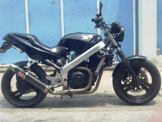 ขายด่วน  Honda bros650cc ปี94 ทะเบียนแท้พร้อมโอน ภาษีไม่ขาดต่อ 67000